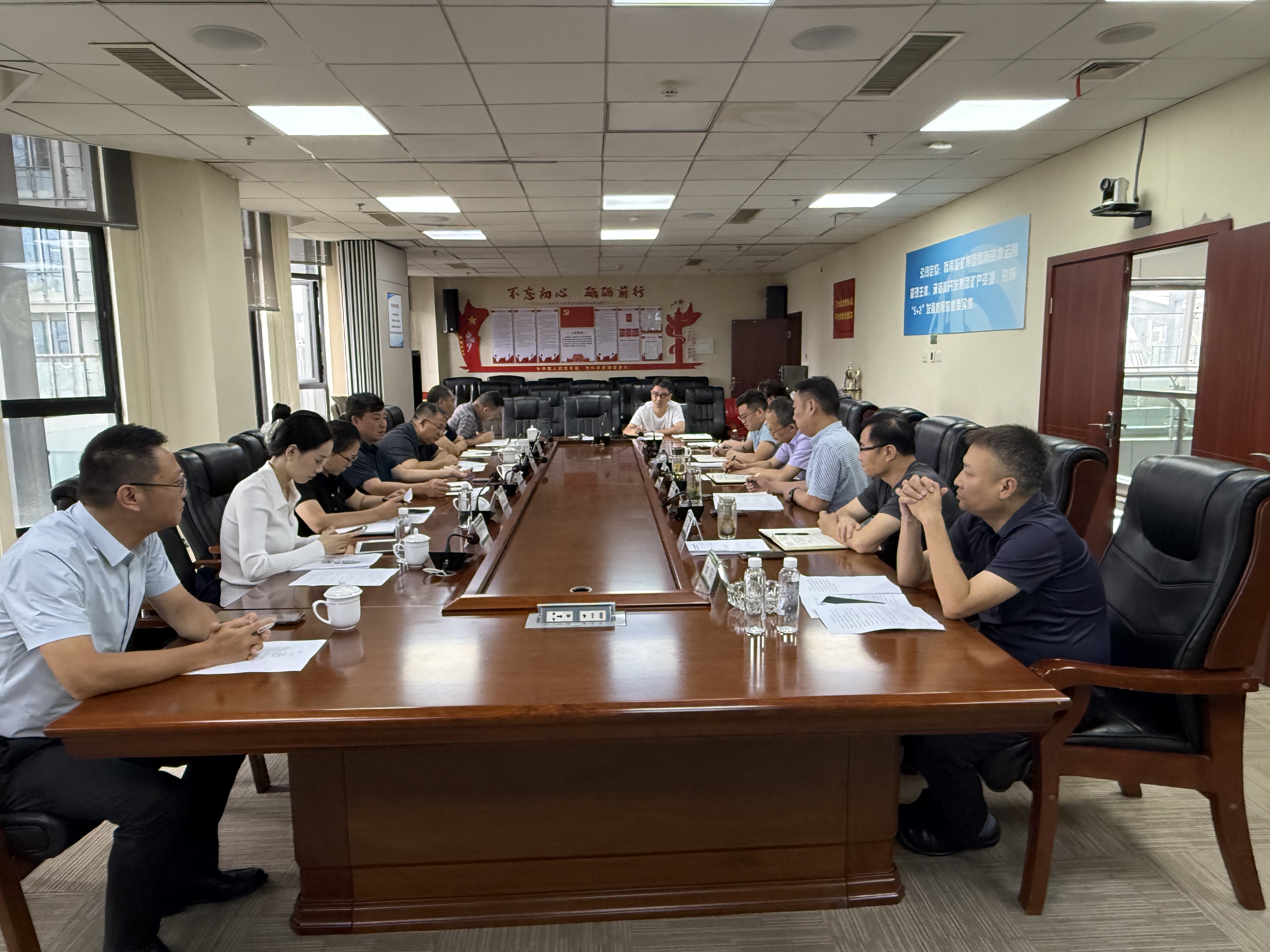 李凯率队到能矿资产公司调研工作